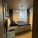 Matko Apartment Levice